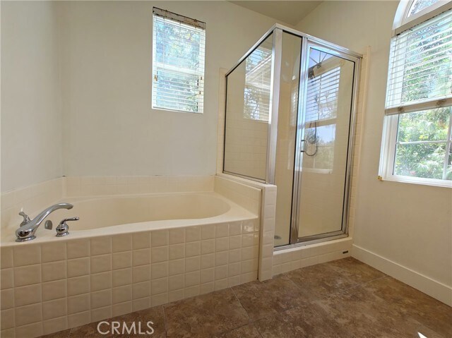 Building Photo - 614 Timberwood