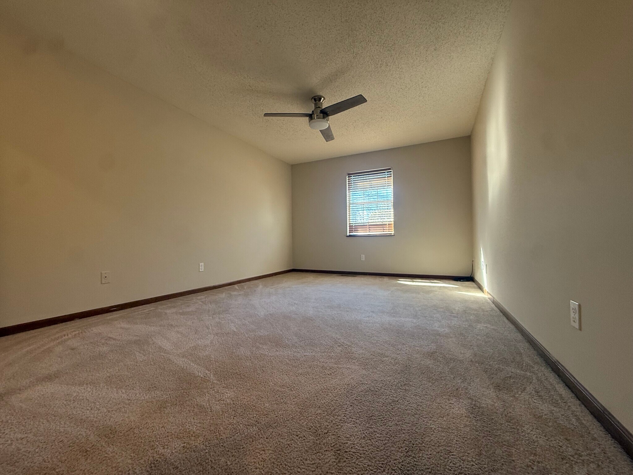 Building Photo - 1011 NW Porter Ct