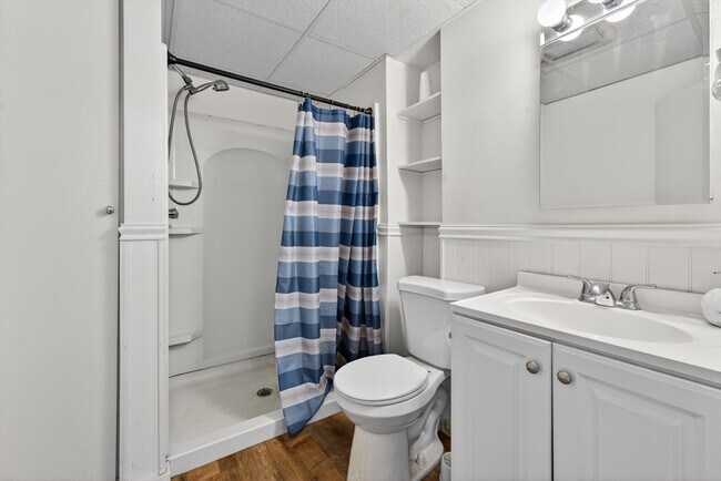 Building Photo - 42 Almont St