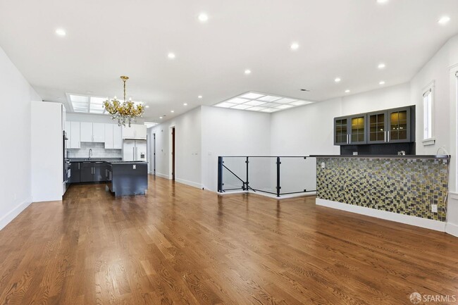 Building Photo - 526 Silver Ave