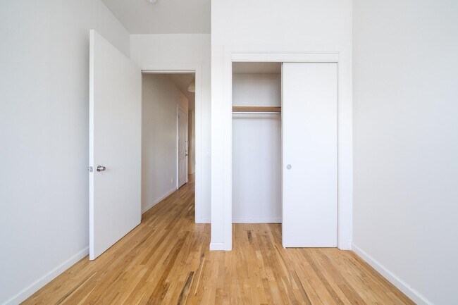 Building Photo - 386 Bergen Ave