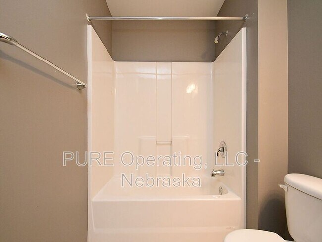 Building Photo - 7460 N 110th Ave