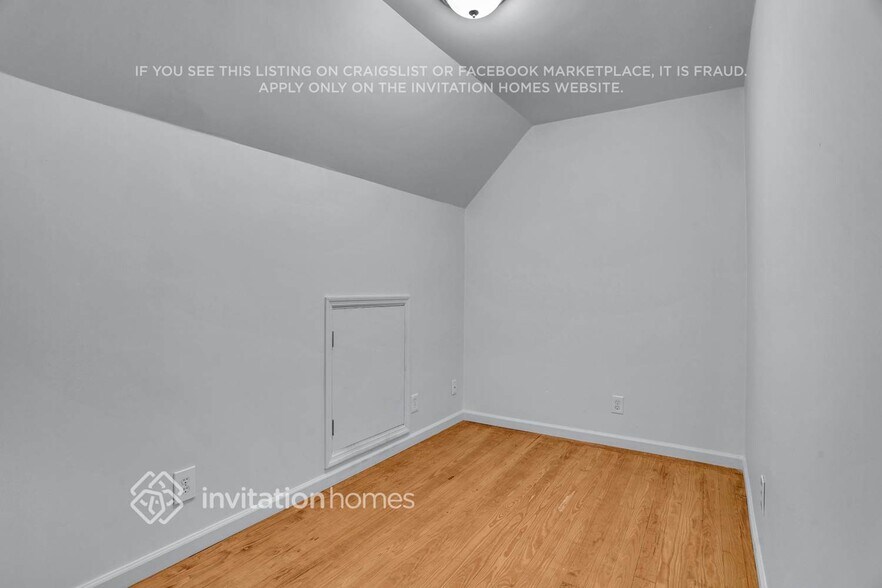 Building Photo - 4201 Keheley Lake Dr
