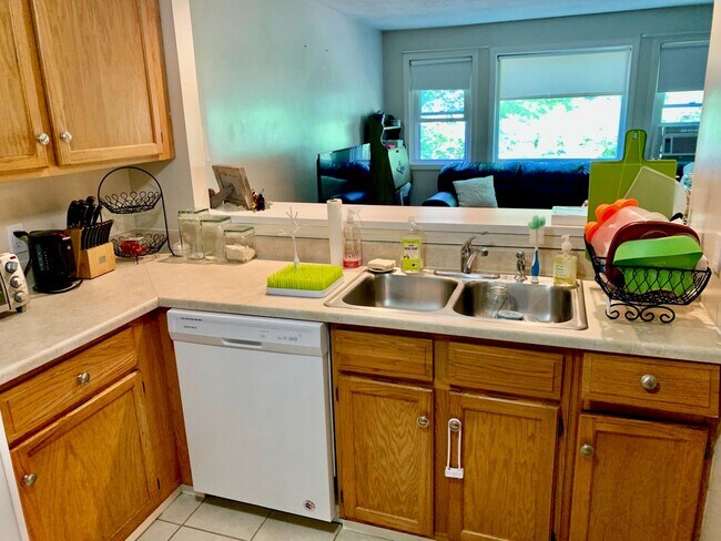 Primary Photo - 18 Smithwheel Rd