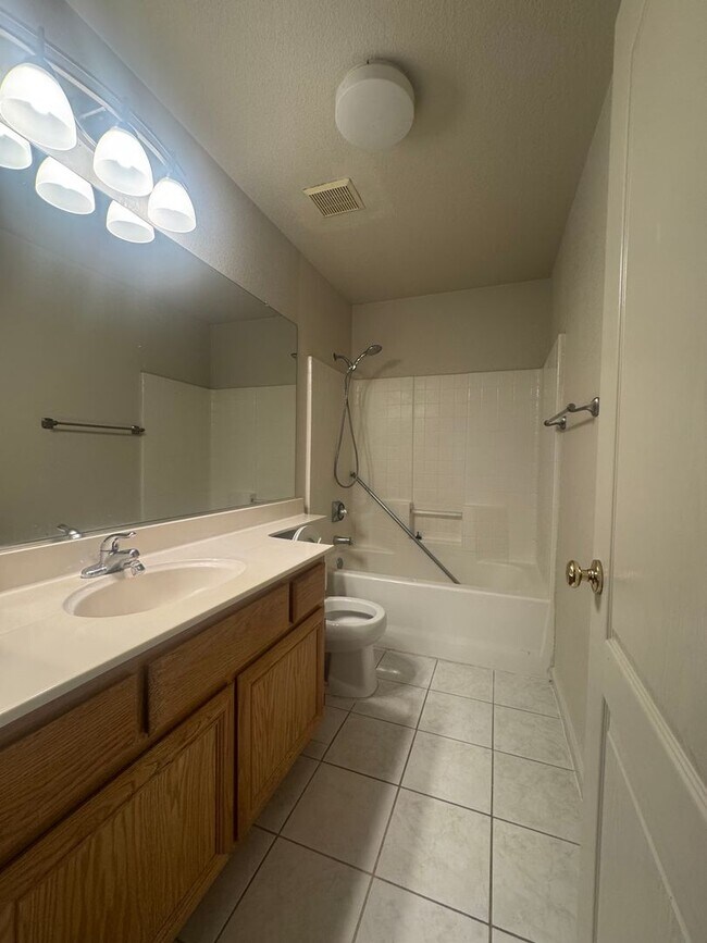 Building Photo - Beautiful 4-Bedroom Home with Solar, High ...