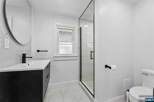 Building Photo - 35-10 Ferry Heights
