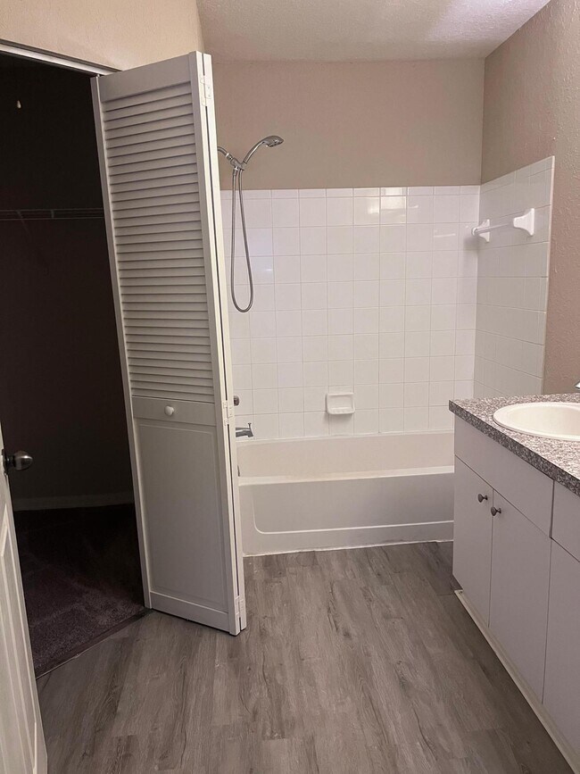 Building Photo - 6348 Raleigh St