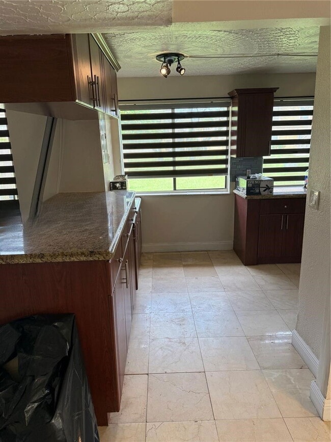 Building Photo - 600 NW 214th St