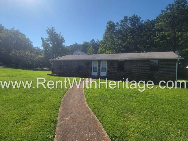 Building Photo - GORGEOUS BRICK RANCH / DUPLEX WITH UPGRADES GALLORE/ GREAT LOCATION