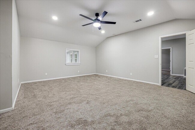 Building Photo - 3587 Cowden Ave
