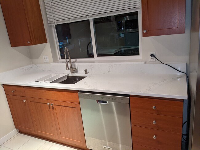 Kitchen - 14124 NE 181st Plz