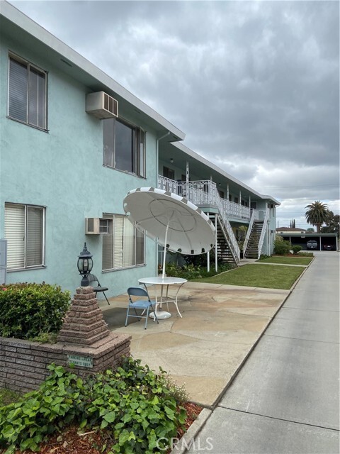 Primary Photo - 1032 Arcadia Ave