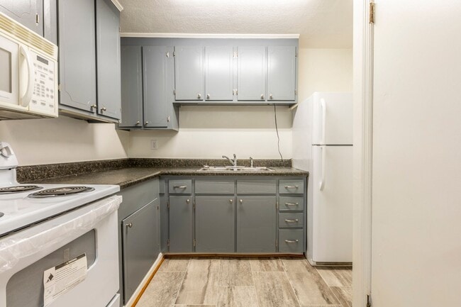 Building Photo - 223 Stribling Ave