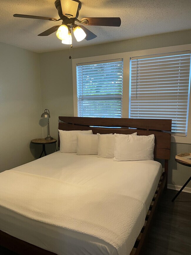 Building Photo - 411 N D St