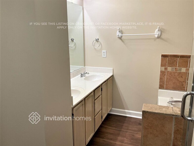 Building Photo - 2307 Jacobs Ct