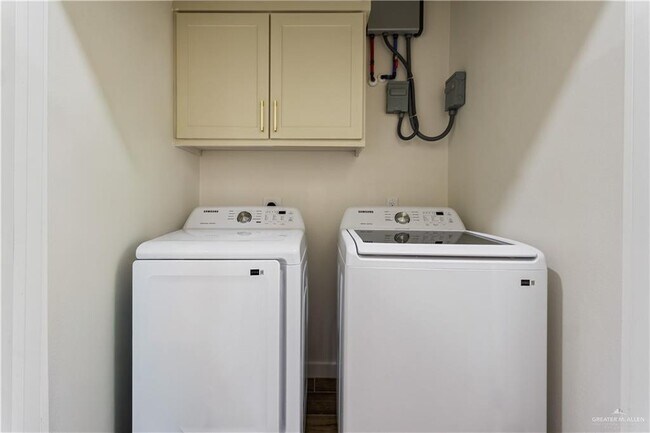 Building Photo - 11 Kika de la Garza Blvd