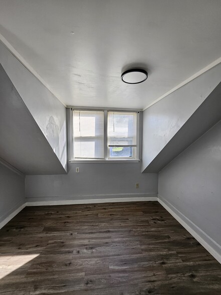 Building Photo - 311 S 3rd St