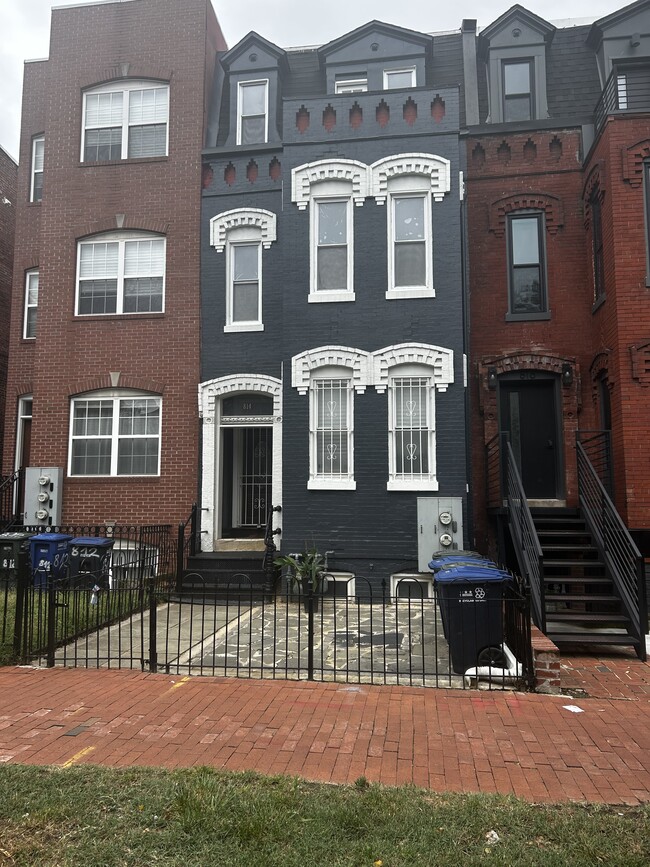 Primary Photo - 814 5th St NE