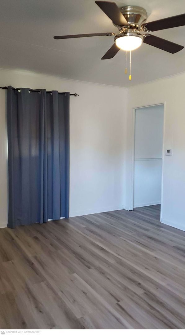 Building Photo - Cute home in Miamisburg center with AC! Has garage with opener- perfect for winter!