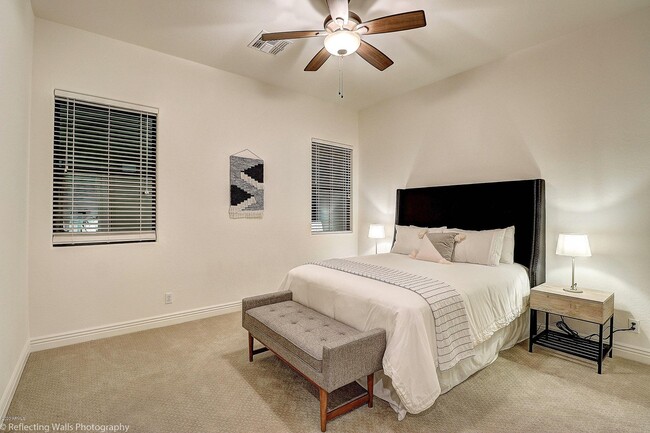 Building Photo - 3163 E Los Altos Ct