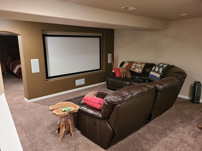 Building Photo - 5 bedroom single family home in Castle Rock.