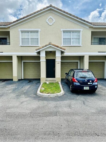 Primary Photo - 1103 Belmont Ln