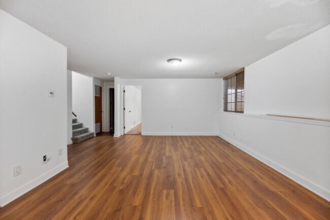 Building Photo - Beautiful 4 Bed 3 Bath in Andover School District!