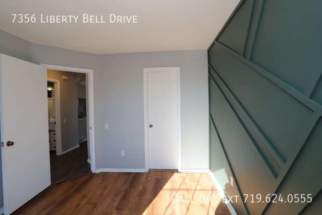 Building Photo - 7356 Liberty Bell Dr