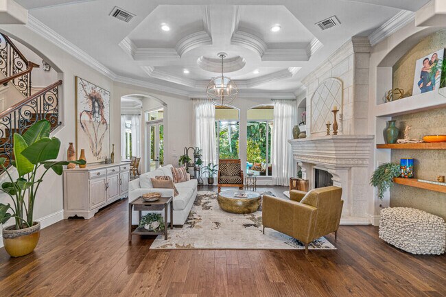 Building Photo - 2280 Queen Palm Rd