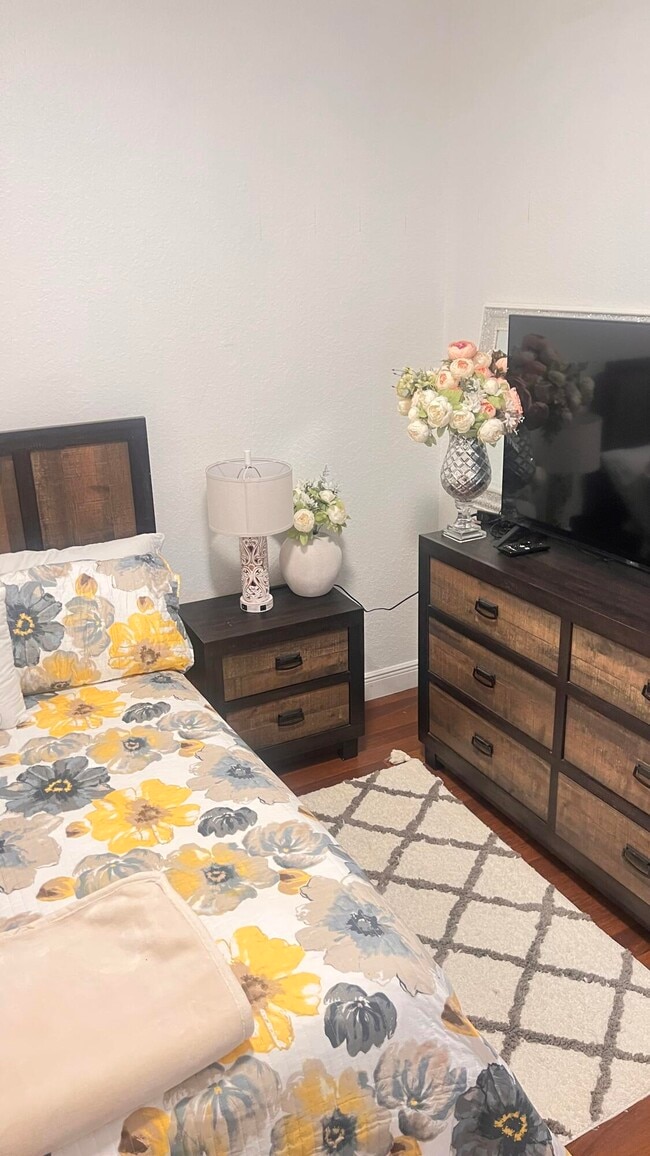 Building Photo - 4091 Plumbago Pl