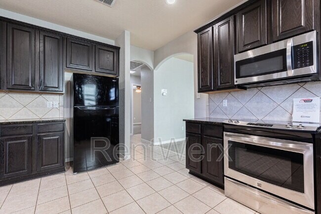Building Photo - 5815 Southern Knoll