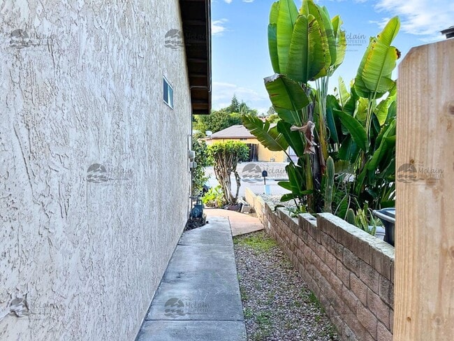 Building Photo - Move In Special $500 First Months Rent / 55 + Community Move-In Ready 2BR/1BA Home in Peacock Hil...