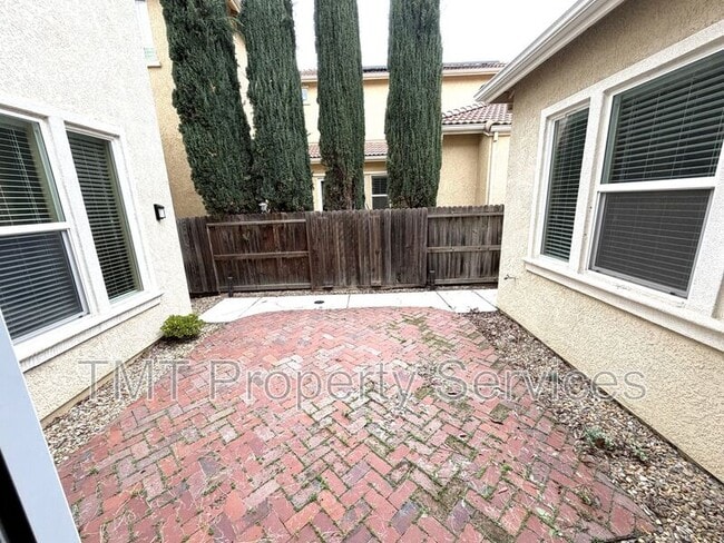 Building Photo - 6912 Riqueza Ct