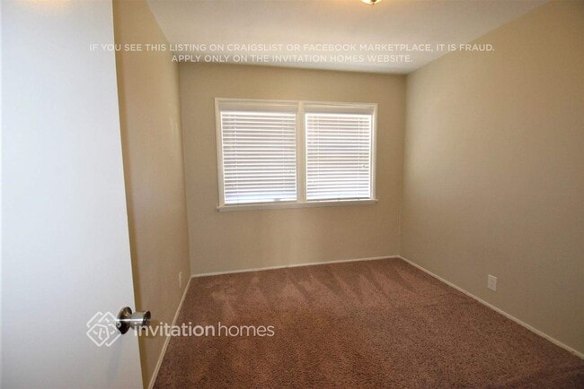 Building Photo - 1623 W 110th St