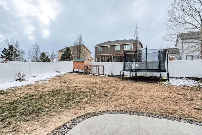 Building Photo - 3 Bedroom 2 1/2 Bath Split Level in Johnstown