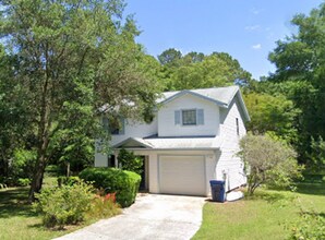 Building Photo - 3BR/2BA with a Treehouse