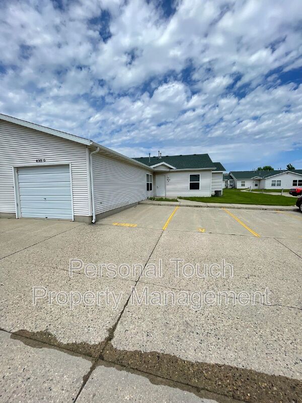 Building Photo - 435 22nd Street East