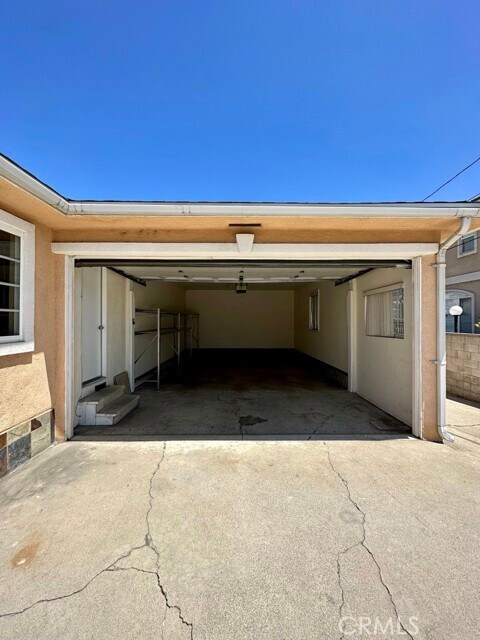 Building Photo - 339 Peach St