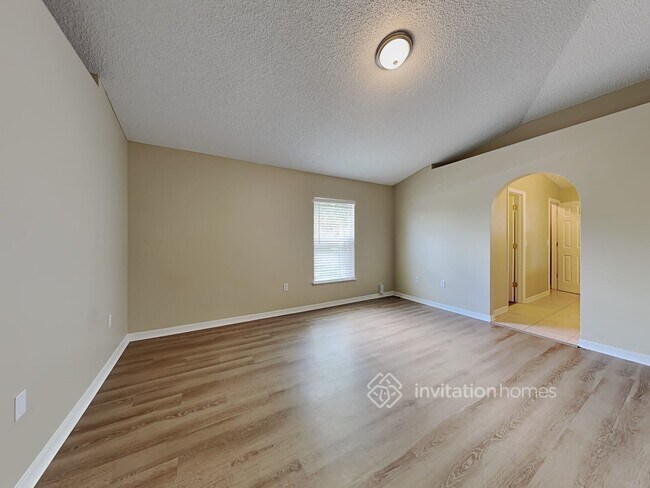 Building Photo - 2592 Reflections Pl