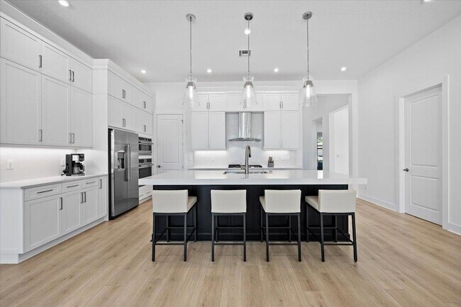 Building Photo - 13621 Le Christine Dr