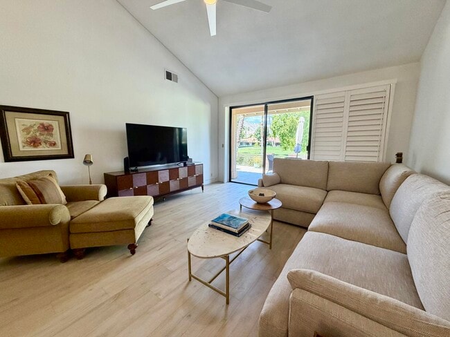 Building Photo - 231 Santa Barbara Cir