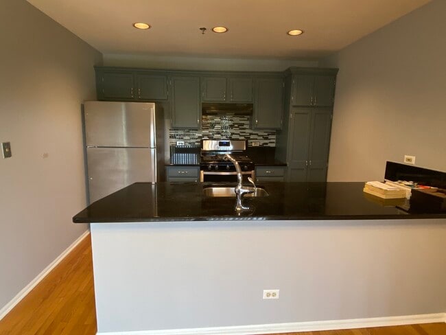 Building Photo - 5S510 Scots Dr