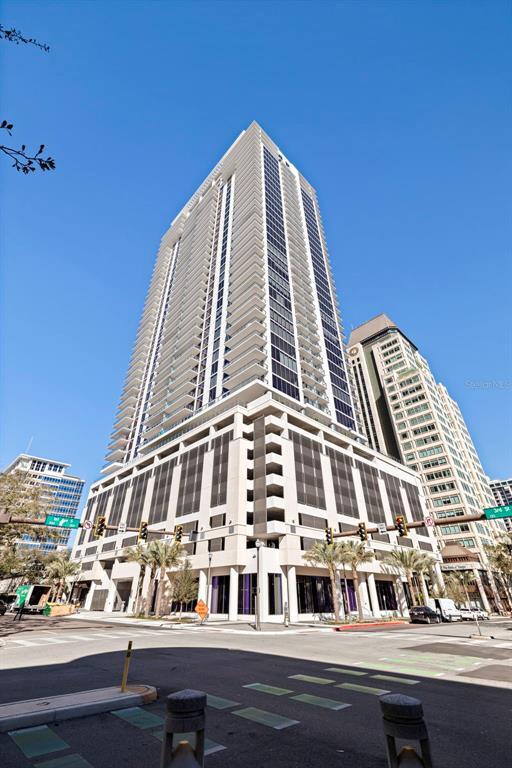 Building Photo - 275 1st Ave S