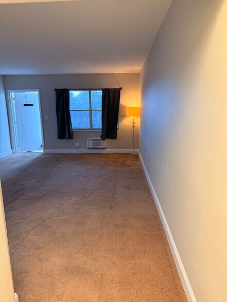 Building Photo - 2420 Johnson St