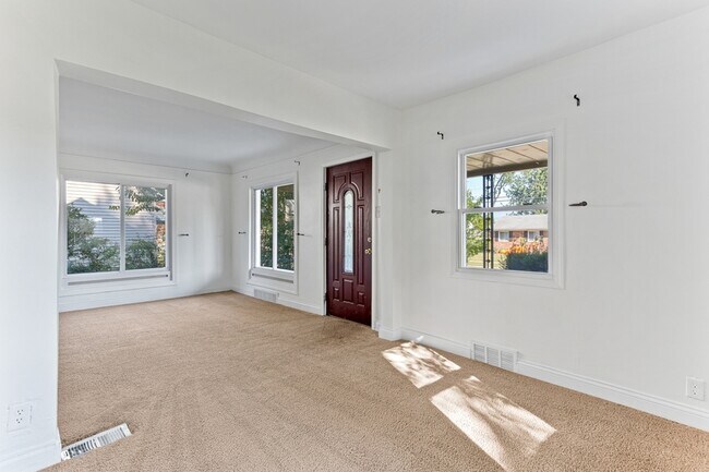 Building Photo - 28649 John Hauk St