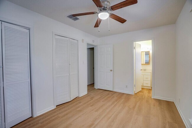 Building Photo - 509 Treys Way