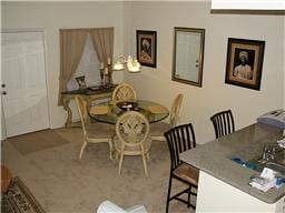 breakfast area - Murphy Road Town Homes
