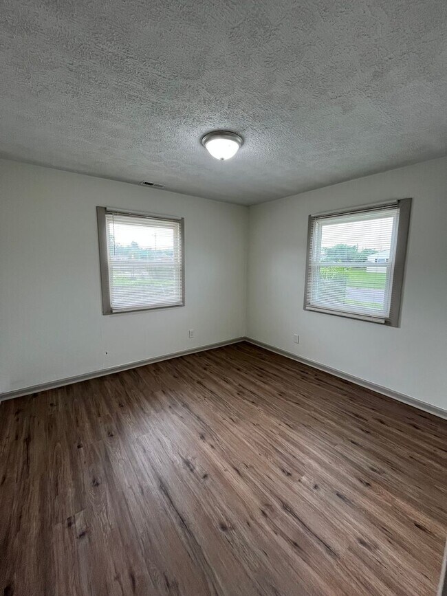 Building Photo - Beautifully Renovated 3-Bedroom Ranch with Open Floor Plan & 2-Car Garage