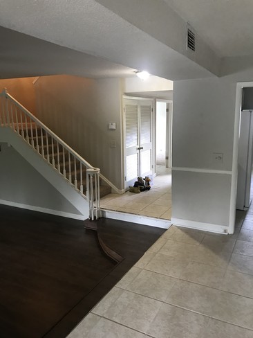 Building Photo - 24 Royalgate Dr