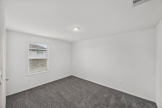 Building Photo - 5118 Dove Hl Ln